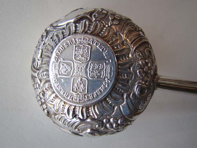 A fine 18th century English "toddy" ladle with inset George II silver one shilling coin dated 1745 — image 3